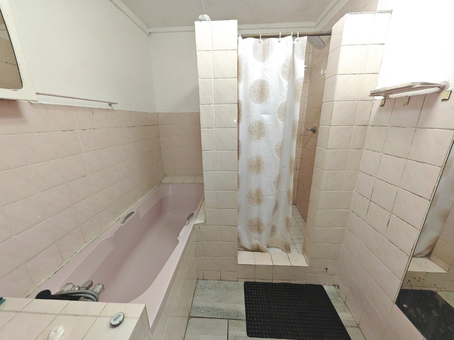 10 Bedroom Property for Sale in Brandwag Free State